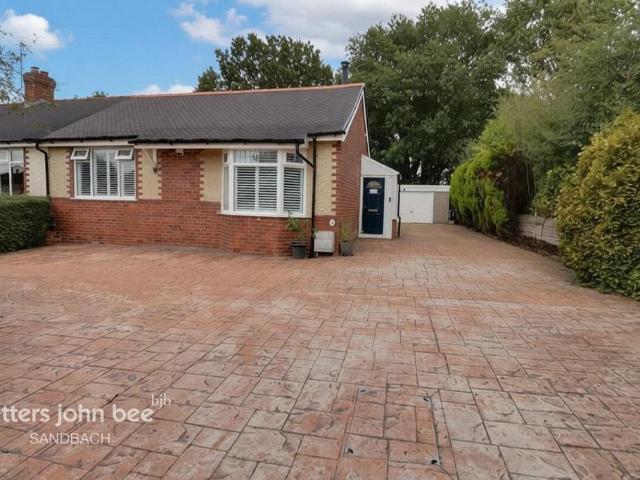 3 bedroom semi detached bungalow for sale