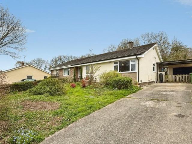 3 bedroom semi detached bungalow for sale
