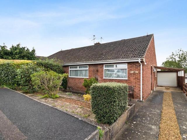 3 bedroom semi detached bungalow for sale