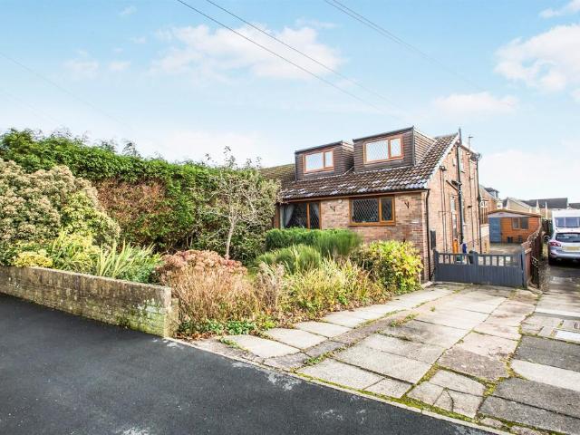 3 bedroom semi detached bungalow for sale