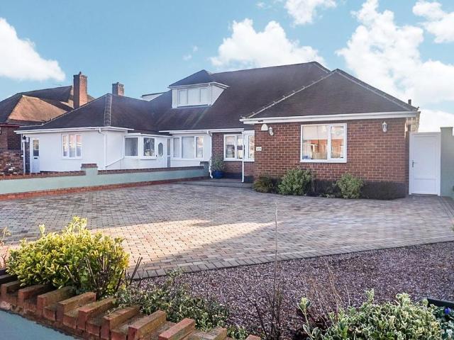 3 bedroom semi detached bungalow for sale