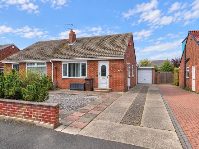 3 bedroom semi detached bungalow for sale