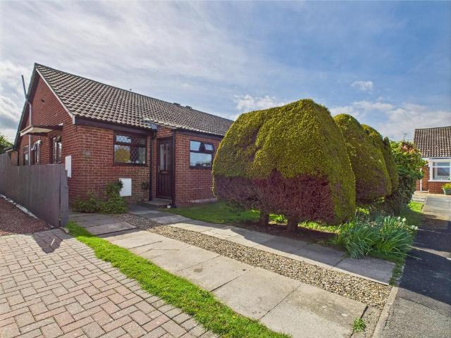 3 bedroom semi detached bungalow for sale