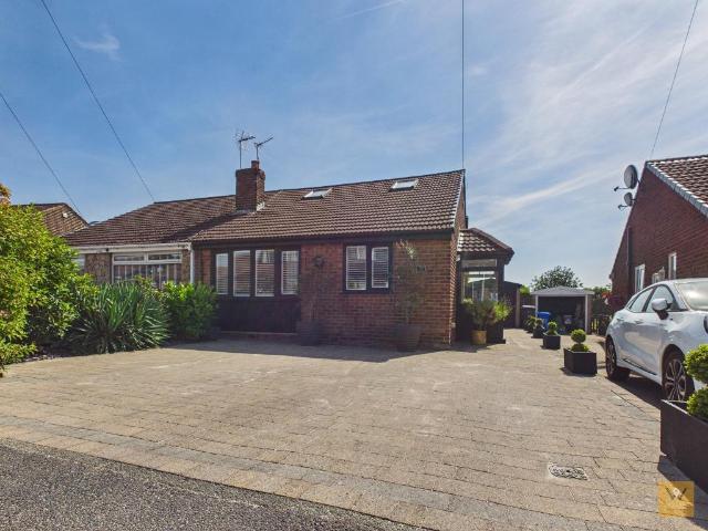 3 bedroom semi detached bungalow for sale