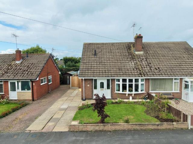 3 bedroom semi detached bungalow for sale