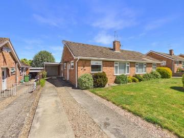 3 bedroom semi detached bungalow for sale