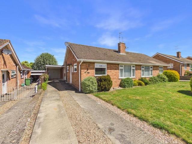 3 bedroom semi detached bungalow for sale