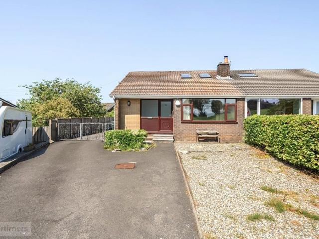 3 bedroom semi detached bungalow for sale