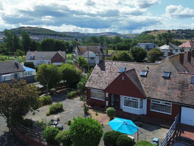 3 bedroom semi detached bungalow for sale