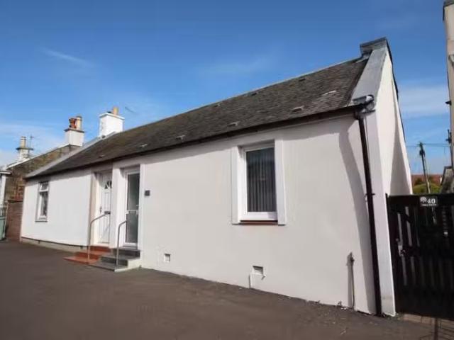 3 bedroom semi detached bungalow for rent in Main Street, KA9