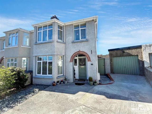 3 Bedroom Semi Detached House