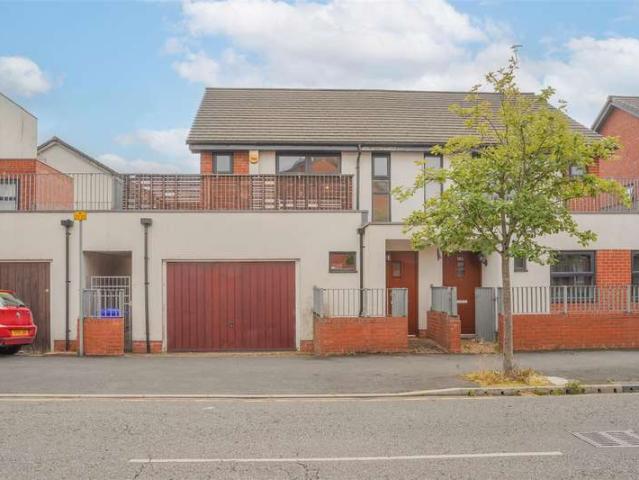 3 Bedroom Semi Detached House