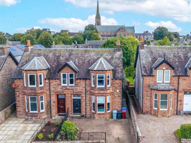 3 Bedroom Semi Detached House