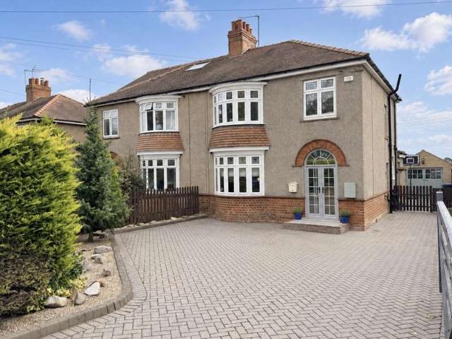 3 Bedroom Semi Detached House