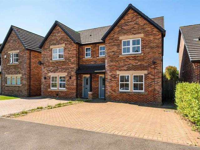3 Bedroom Semi Detached House