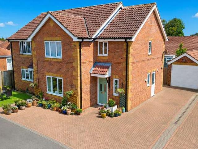 3 Bedroom Semi Detached House