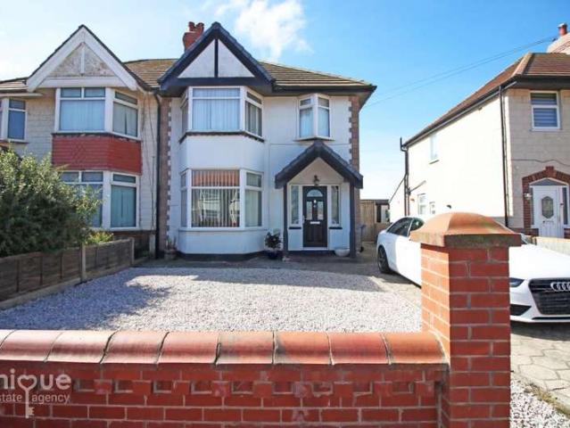 3 Bedroom Semi Detached House
