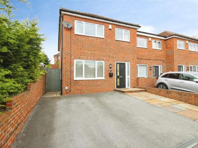3 Bedroom Semi Detached House