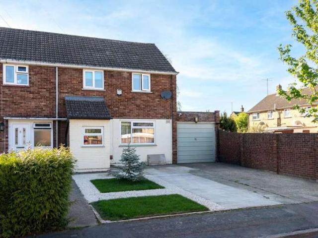 3 Bedroom Semi Detached House