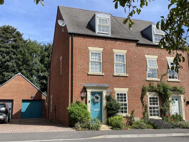 3 Bedroom Semi Detached House