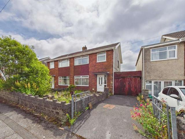 3 Bedroom Semi Detached House