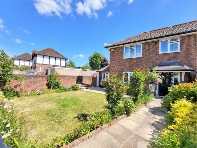 3 Bedroom Semi Detached House