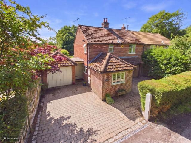 3 Bedroom Semi Detached House