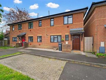 3 Bedroom Semi Detached House