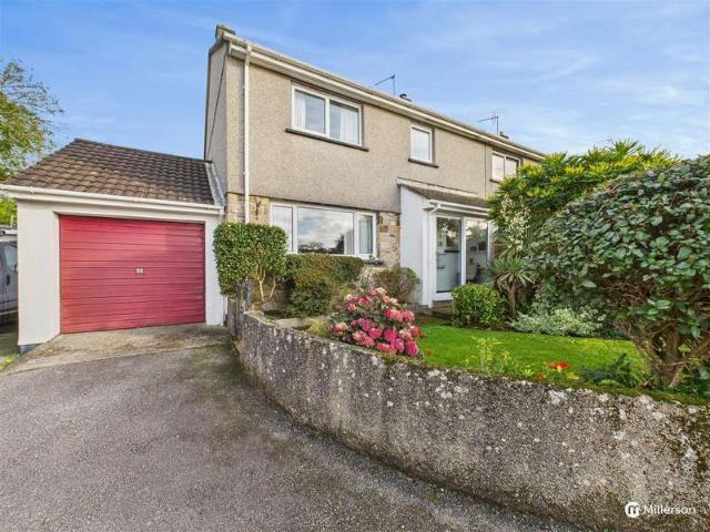 3 Bedroom Semi Detached House