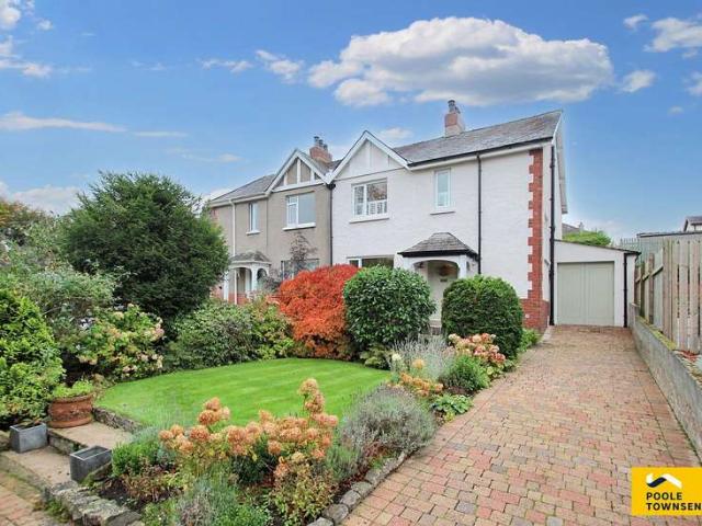 3 Bedroom Semi Detached House