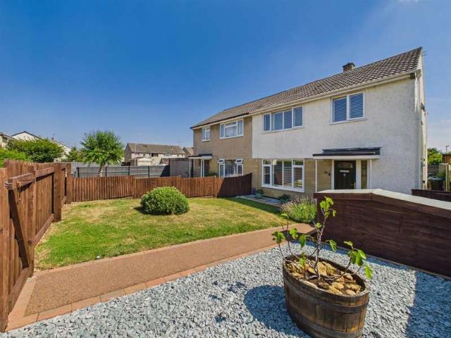 3 Bedroom Semi Detached House