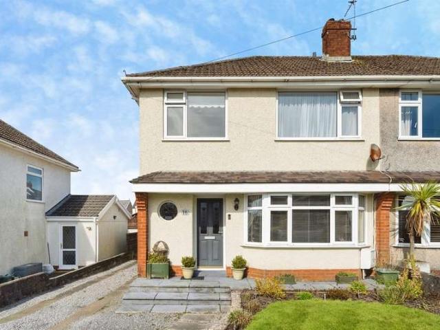 3 Bedroom Semi Detached House