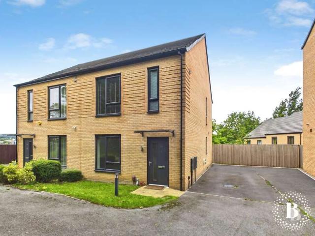 3 Bedroom Semi Detached House
