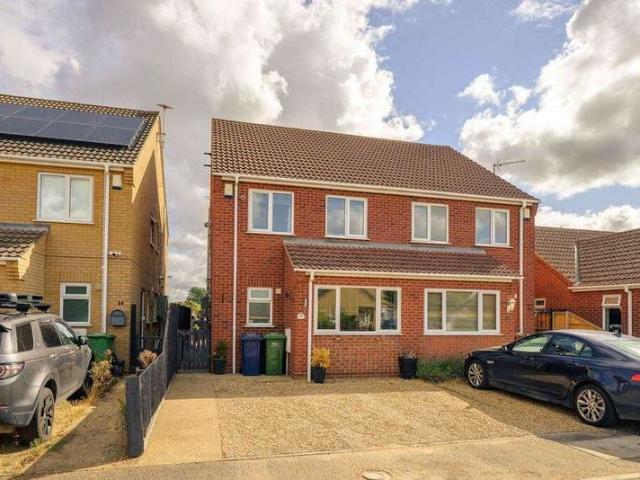 3 Bedroom Semi Detached House