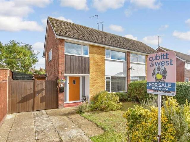 3 Bedroom Semi Detached House