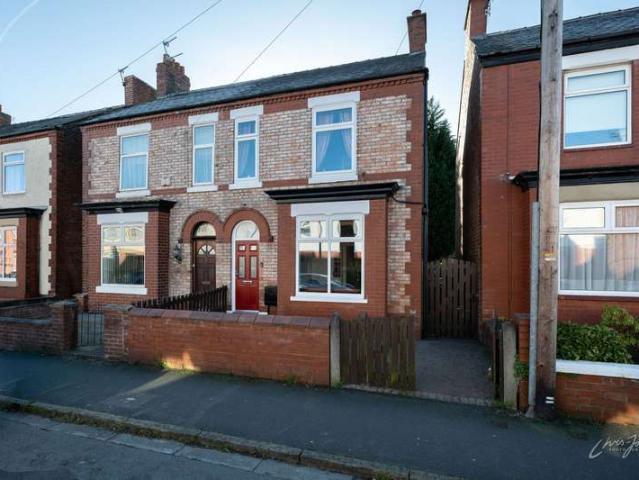 3 Bedroom Semi Detached House
