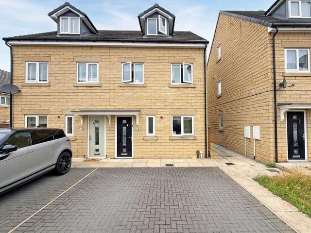 3 Bedroom Semi Detached House