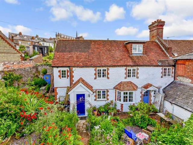 4 Bedroom Semi Detached House