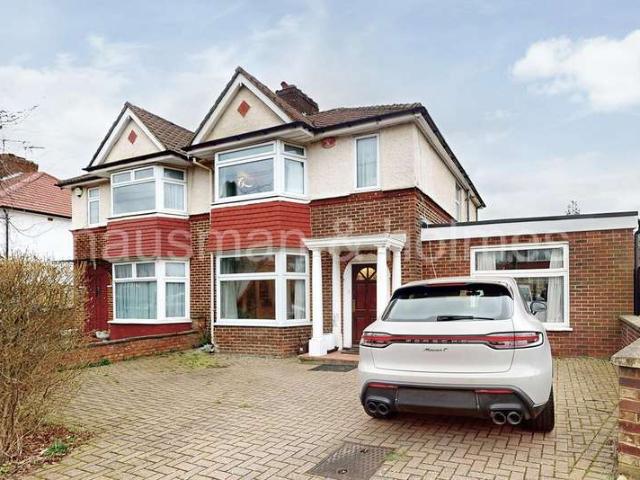 3 Bedroom Semi Detached House