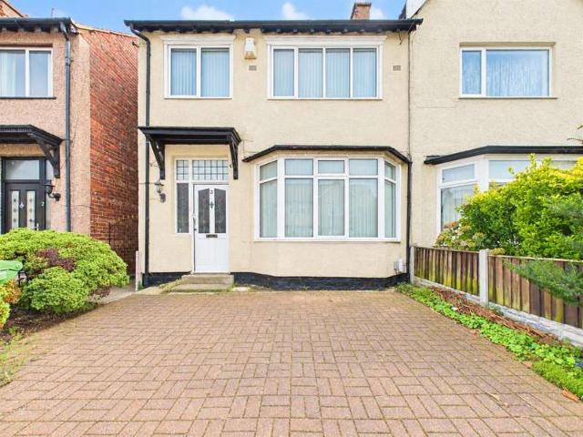3 Bedroom Semi Detached House