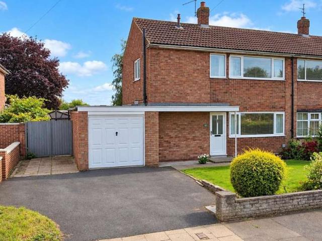 3 Bedroom Semi Detached House