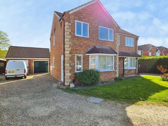 3 Bedroom Semi Detached House