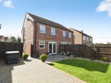 3 Bedroom Semi Detached House