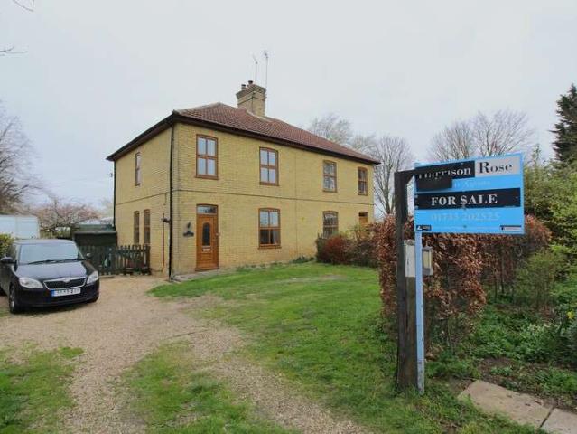 3 Bedroom Semi Detached House