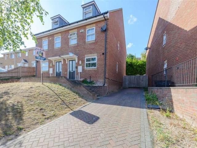 3 Bedroom Semi Detached House
