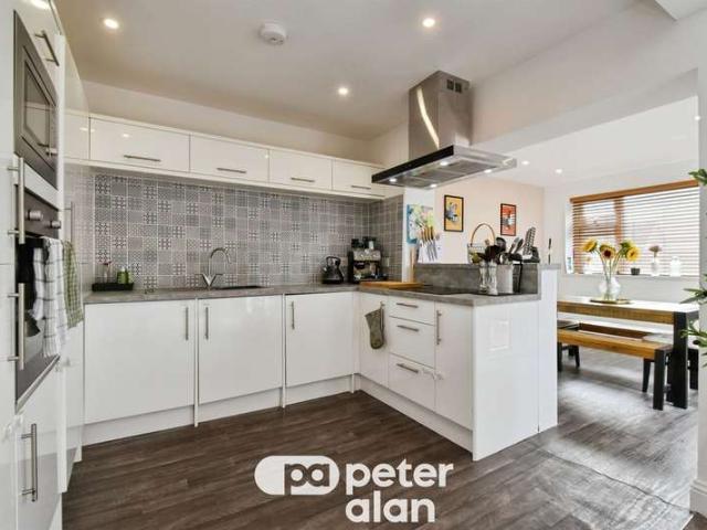 3 Bedroom Semi Detached House