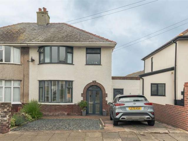 3 Bedroom Semi Detached House