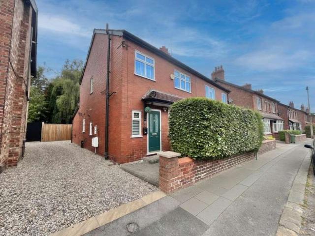 3 Bedroom Semi Detached House