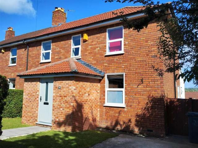 3 Bedroom Semi Detached House