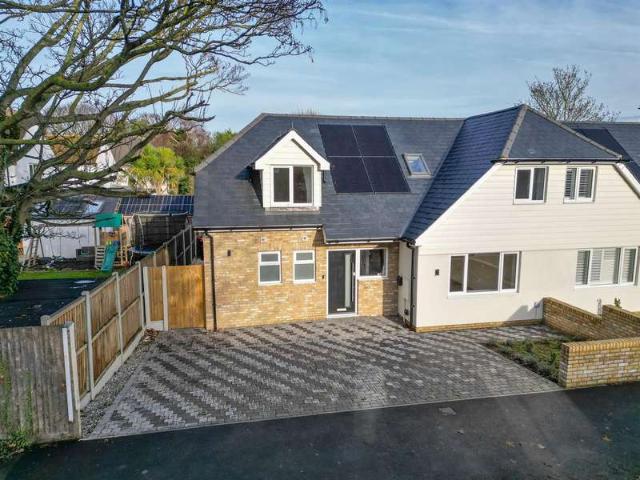 3 Bedroom Semi Detached House